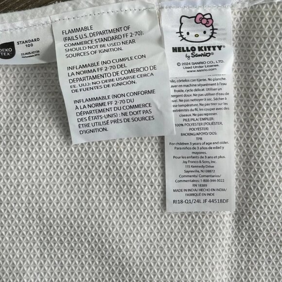 NWT Hello Kitty Bath Mat Rug White Fluffy Rug - Picture 6 of 9